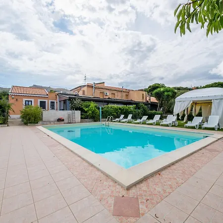 Guest house Antico Casale Gioiosa Marea